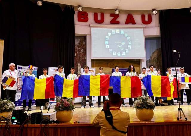 Elevi români la Olimpiada Balcanică de Matematică