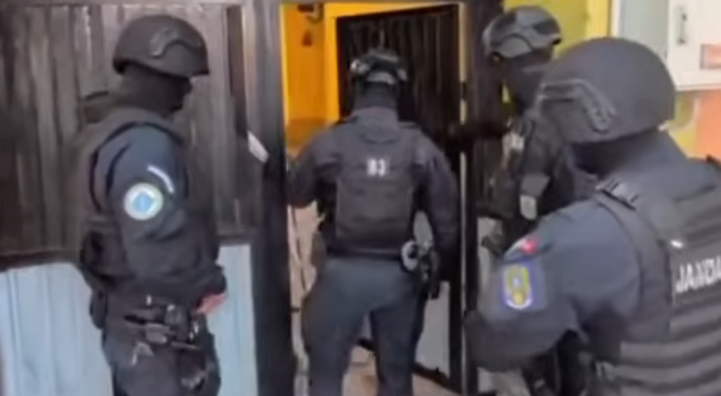 Sediul DIICOT sau autospeciale de poliție
