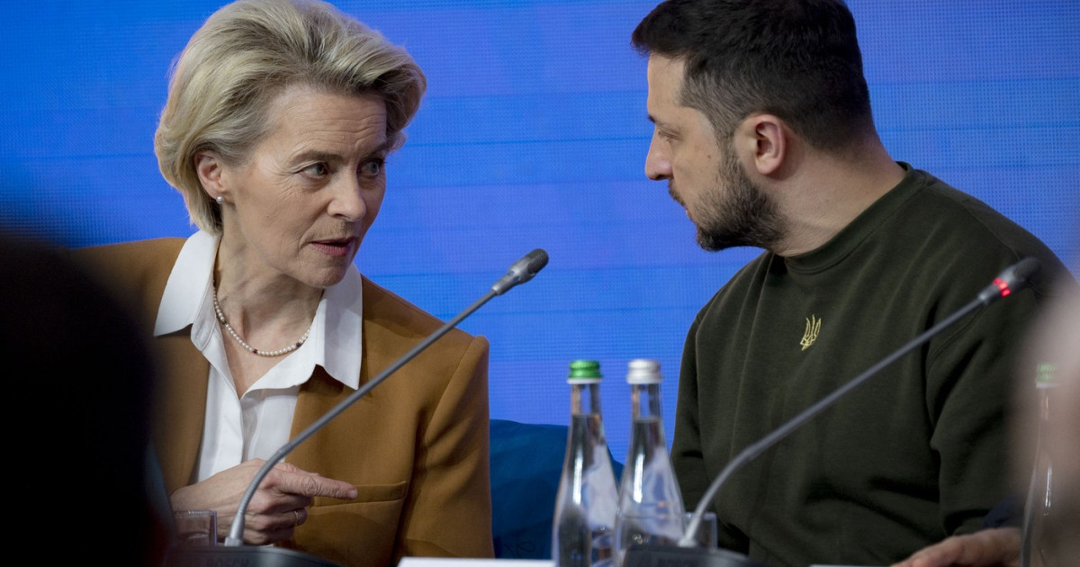 Lideri ai Uniunii Europene discutând la o masă