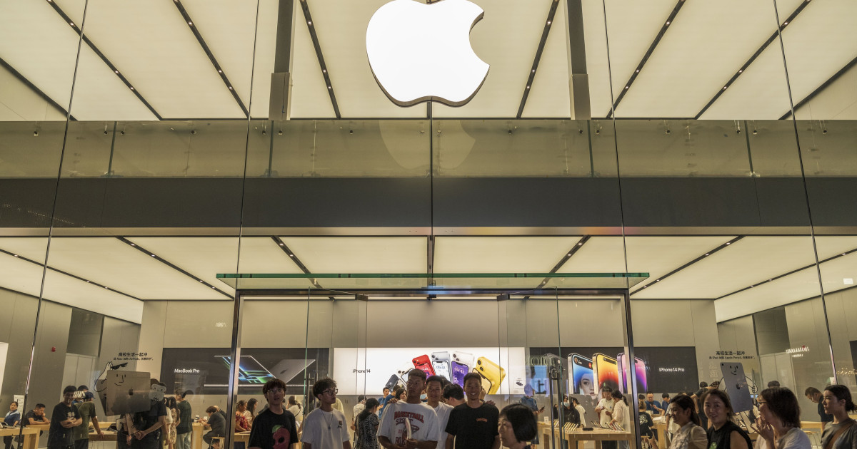 Logo Apple și imagini stilizate cu iPhone-uri